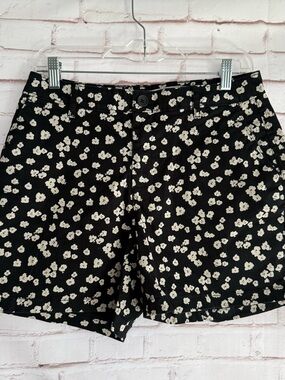 Amazon Essentials Black Shorts‎ with Cream Floral Print